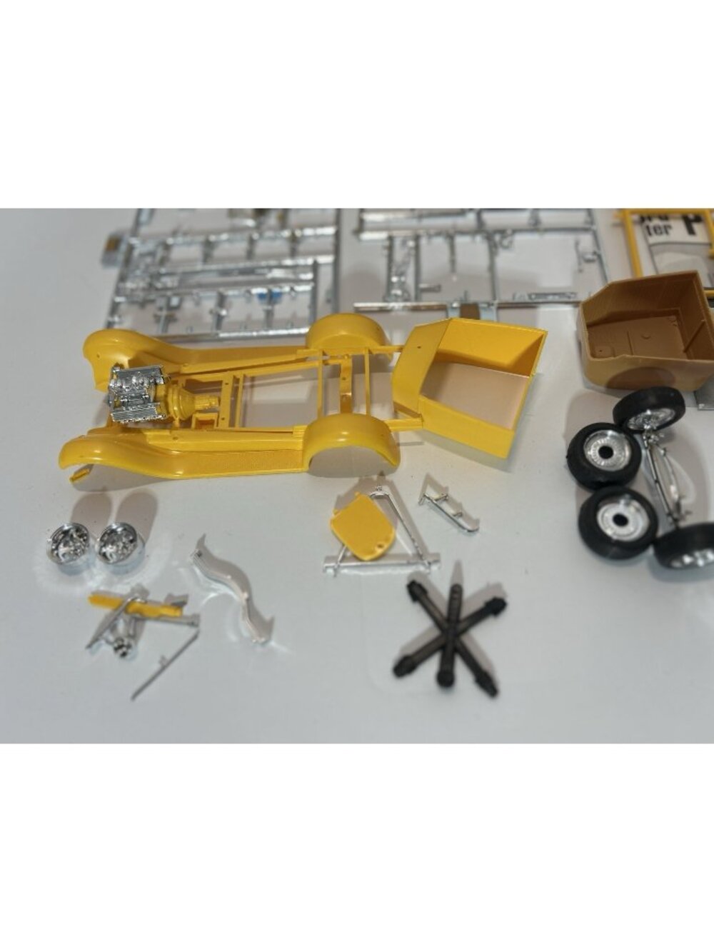 MONOGRAM ‘29 FORD ROADSTER PICKUP  # 7555  Open Box Started